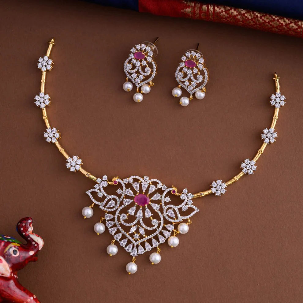 Inspired hasli neckpiece
